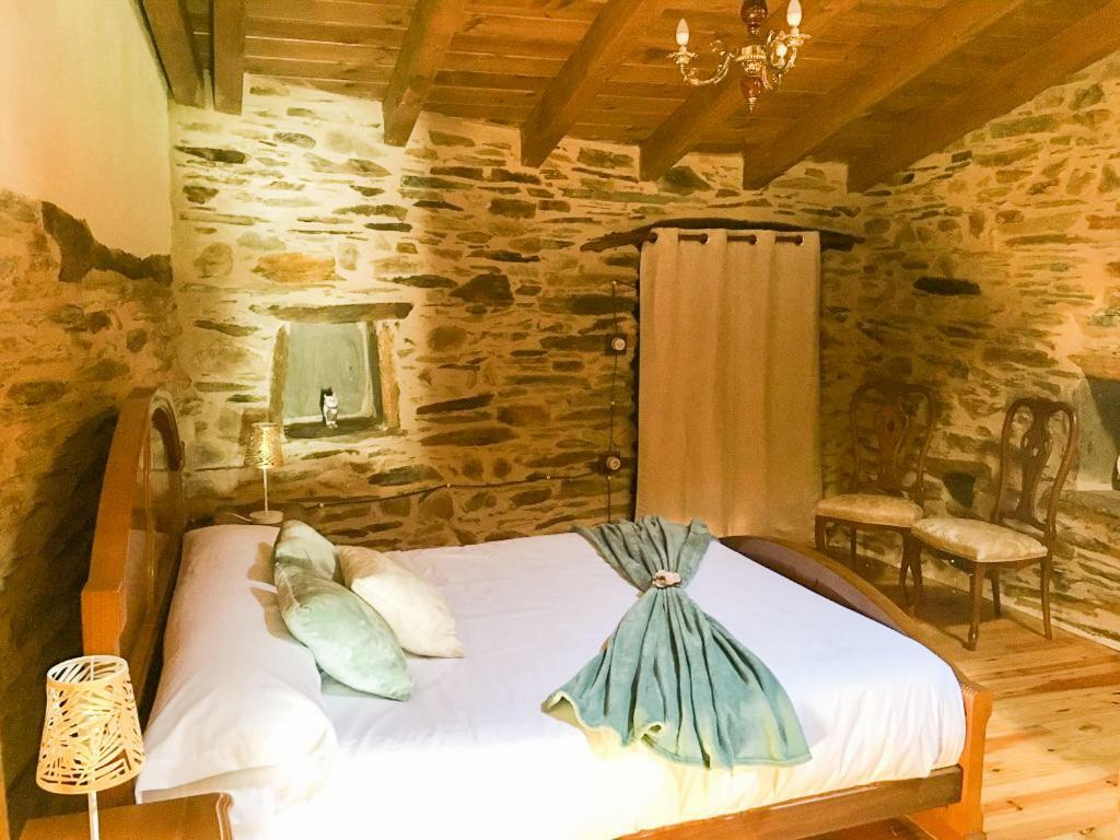 Casa Rural Bierzo Encantado Valle de Finolledo Luaran gambar
